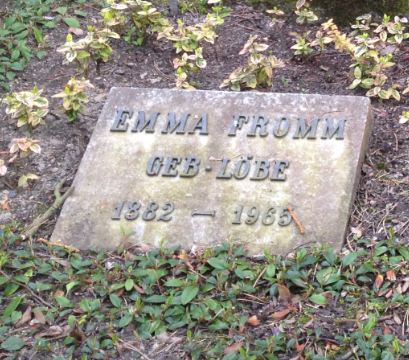 Grabstein Emma Fromm, geb. Löbe, Waldfriedhof Zehlendorf, Berlin