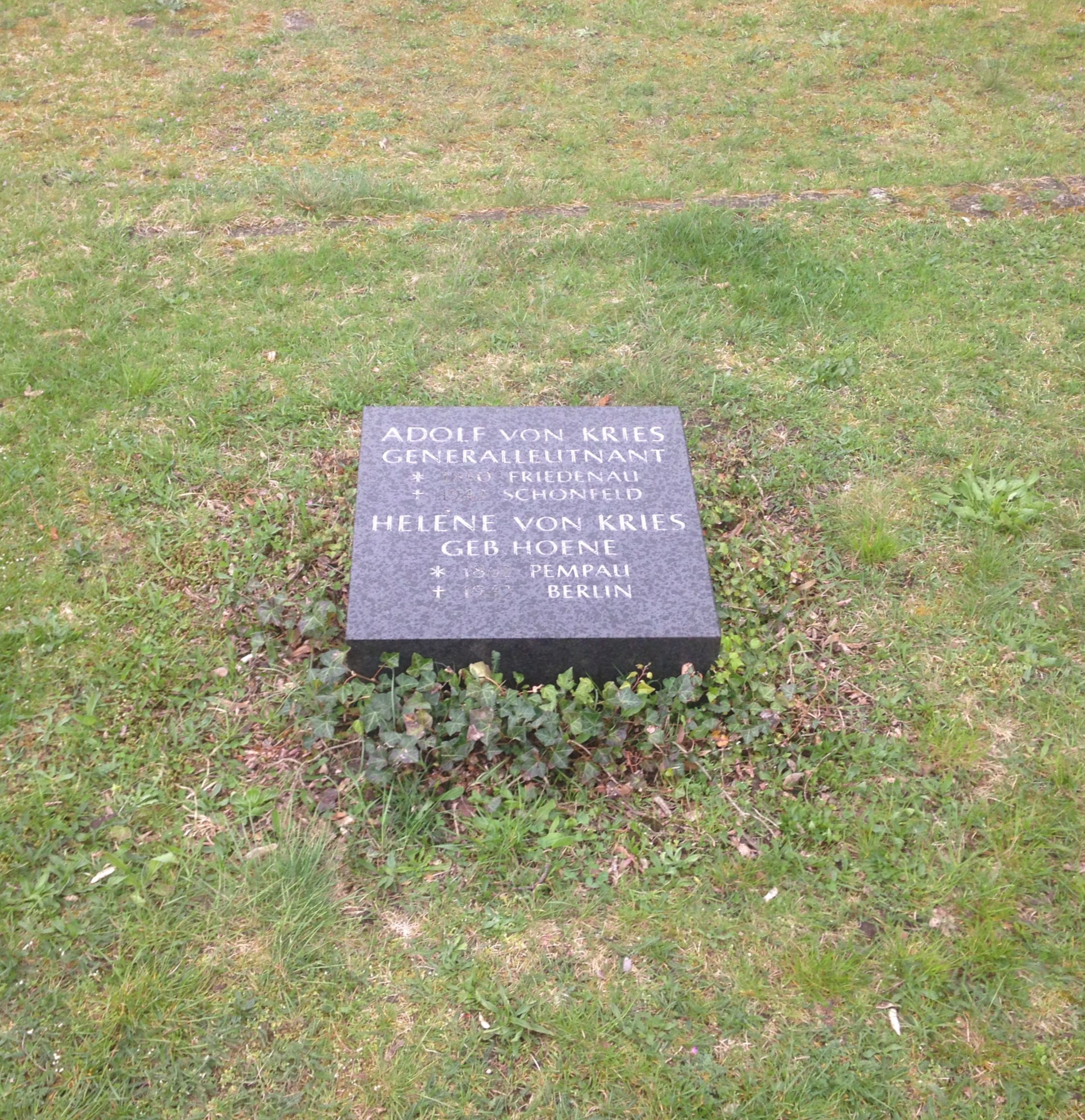Restitutionsgrabstein Adolf von Kries, Invalidenfriedhof Berlin, Deutschland