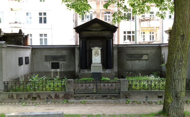 Grabstein Heinrich von Kusserow, Alter St. Matthäus Kirchhof, Berlin-Schöneberg