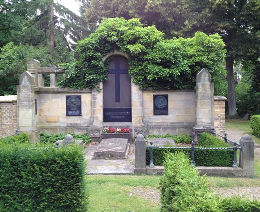 Gedenkstein Gerhard Pietschker, Friedhof Bornstedt, Brandenburg