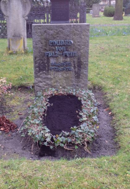 Grabstein Eduard von Falz-Fein, Alter Friedhof der Zwölf-Apostel-Gemeinde, Berlin-Schöneberg