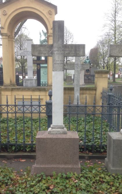 Grabstein Alfred von Rauch, Invalidenfriedhof Berlin, Deutschland