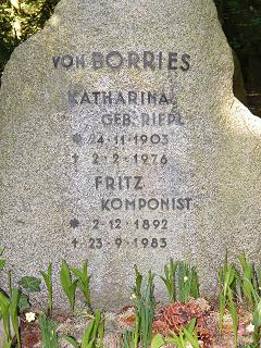 Katharina von Borries, geb. Riepl, Grabstein auf dem Parkfriedhof Berlin-Lichterfelde