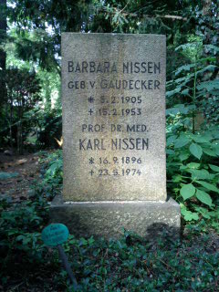 Grabstein Barbara Nissen, geb. von Gaudecker, Parkfriedhof Lichterfelde, Berlin