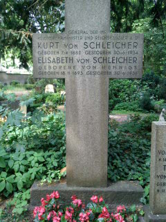 Grabstein Kurt von Schleicher, Parkfriedhof Lichterfelde, Berlin