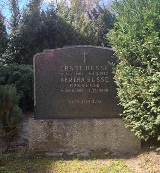 Grabstein Ernst Busse, Friedhof Stahnsdorf, Brandenburg