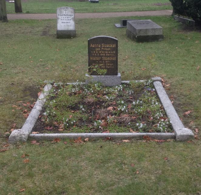 Grabstein Walter Stoeckel, Invalidenfriedhof Berlin, Deutschland