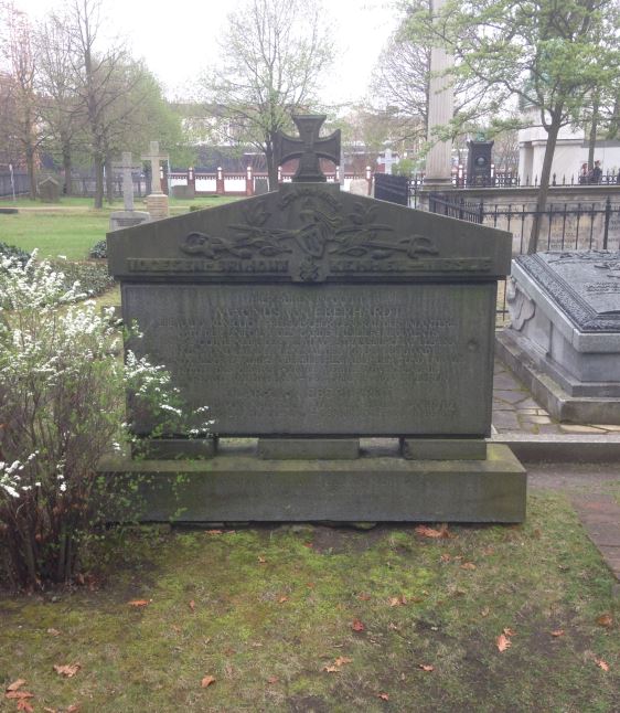 Grabstein Magnus von Eberhardt, Invalidenfriedhof Berlin, Deutschland