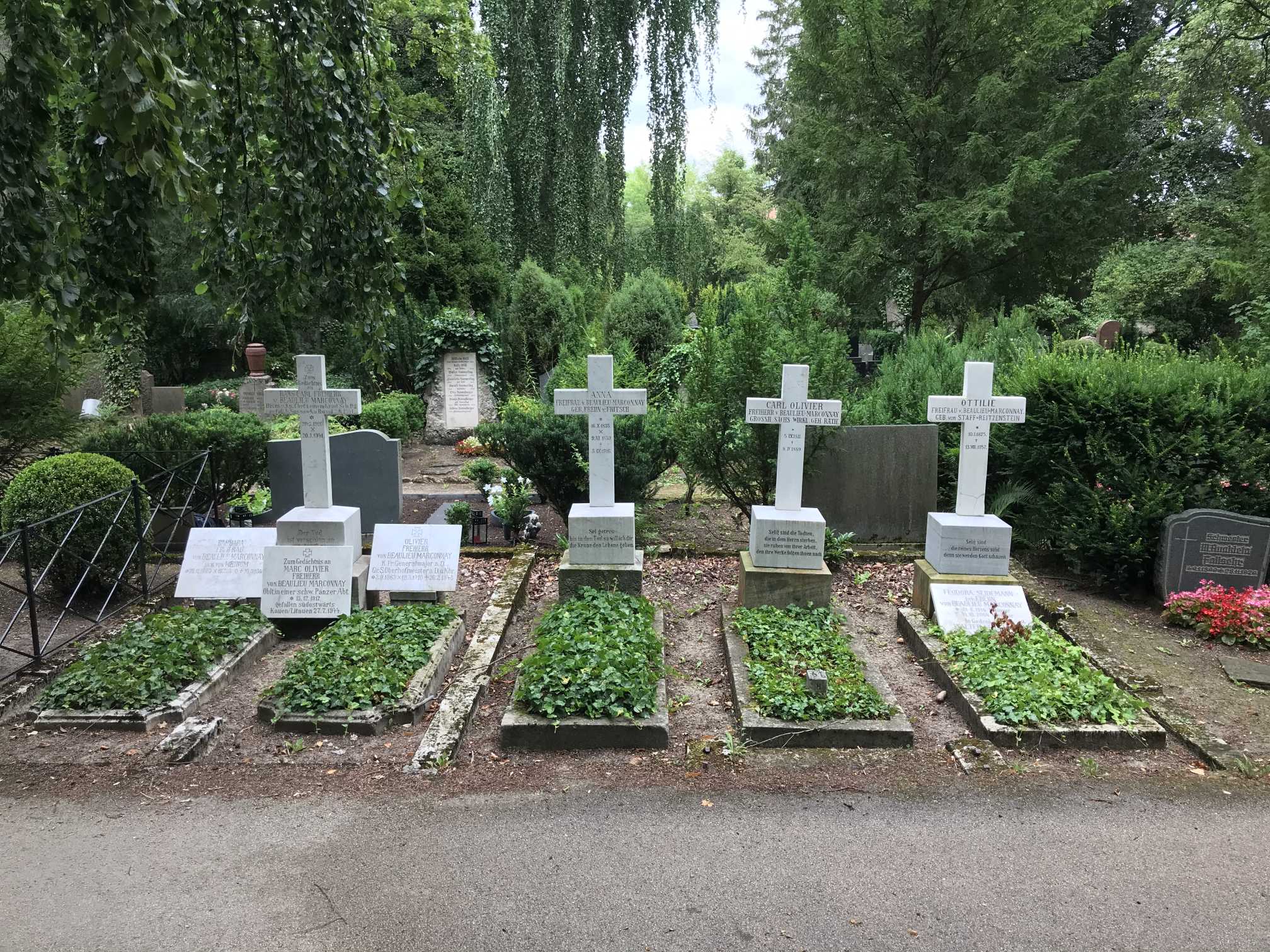 Grabstein Karl Freiherr von Beaulieu-Marconnay, Hauptfriedhof Weimar, Thüringen, Deutschland
