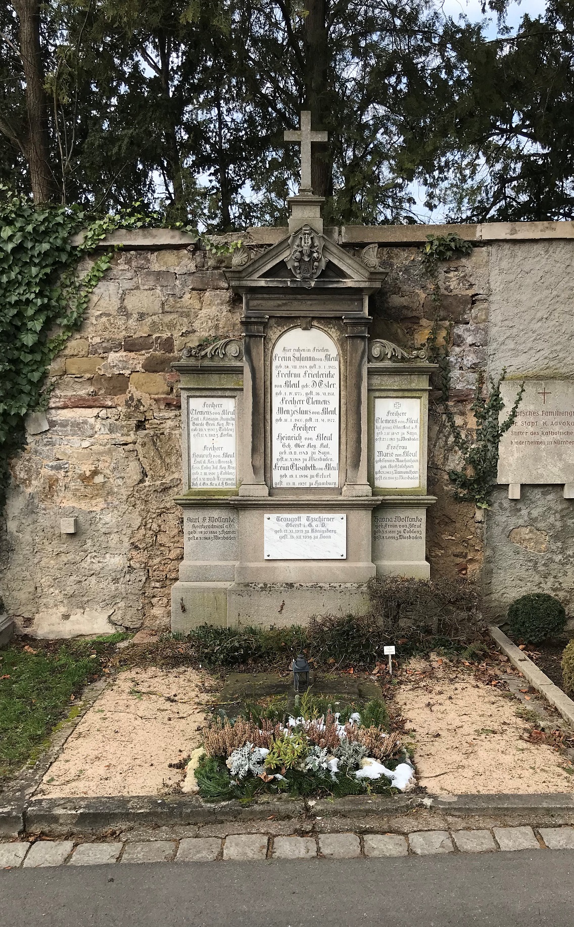 Grabstein Hanna Wollanke, geb. Freiin von Bleul, Hauptfriedhof Würzburg, Unterfranken, Bayern, Deutschland