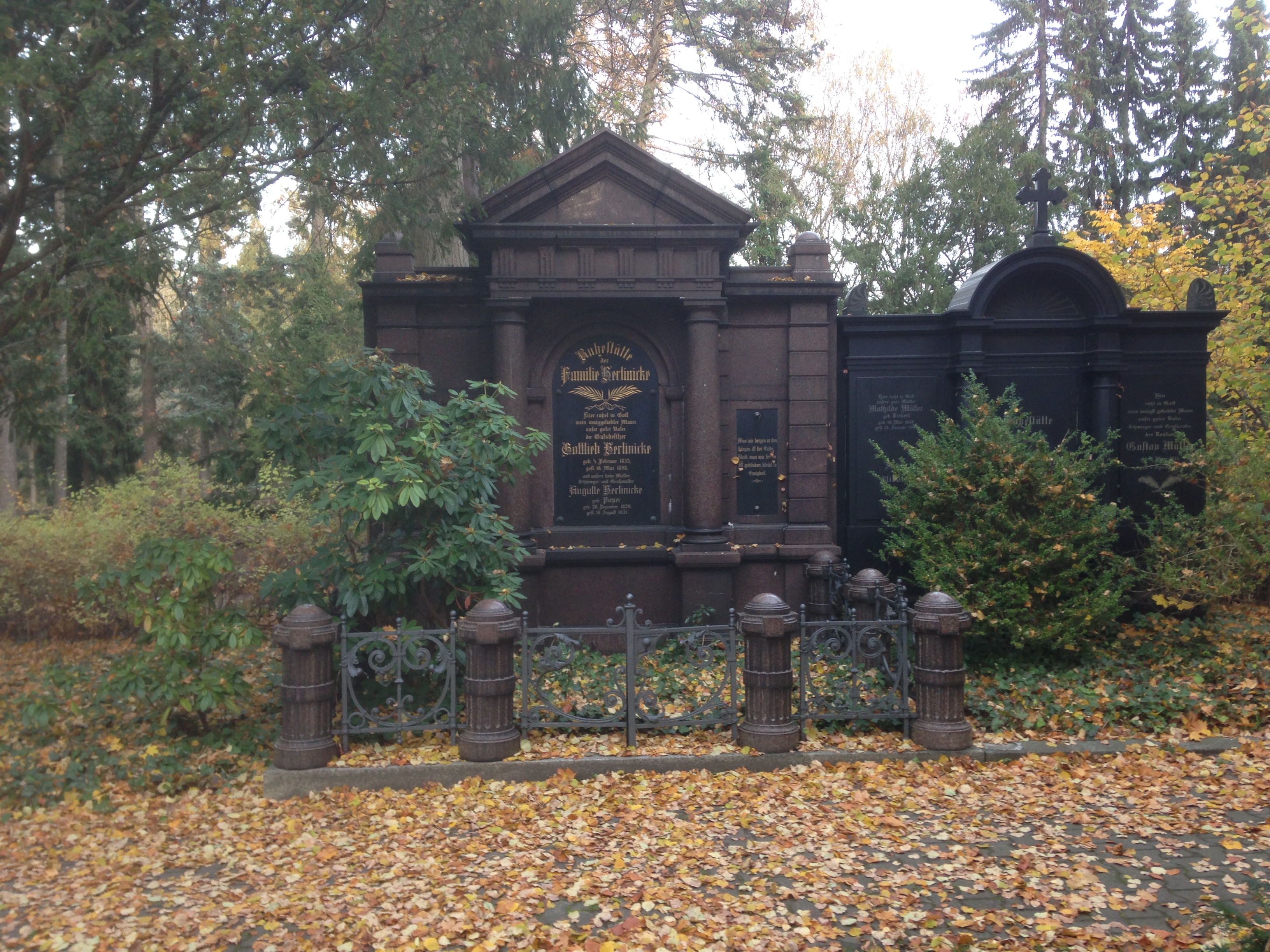 Grabstein Auguste Berlinicke, geb. Pieper, Friedhof Steglitz, Berlin