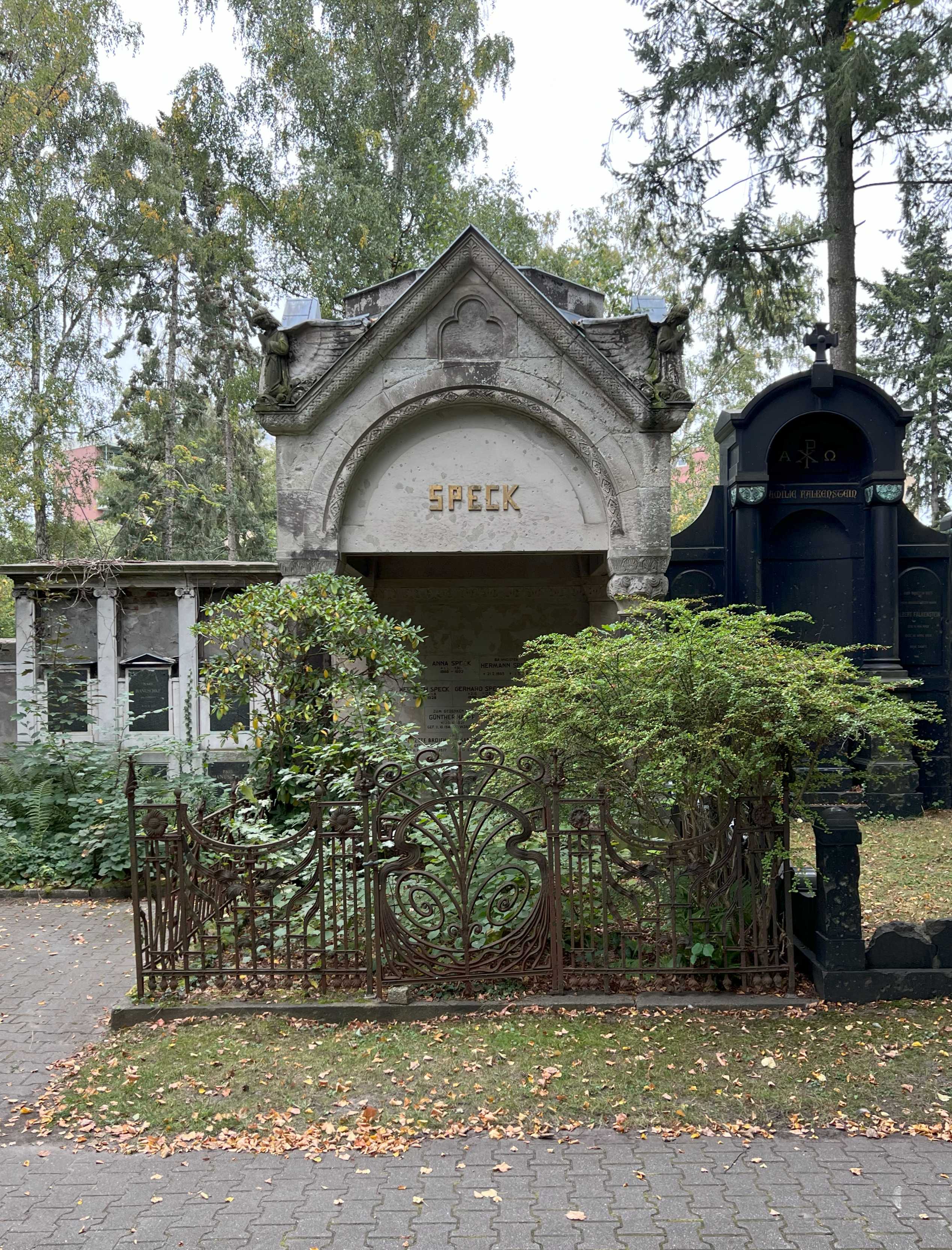 Grabstein Hermann Speck, Friedhof Wilmersdorf, Berlin