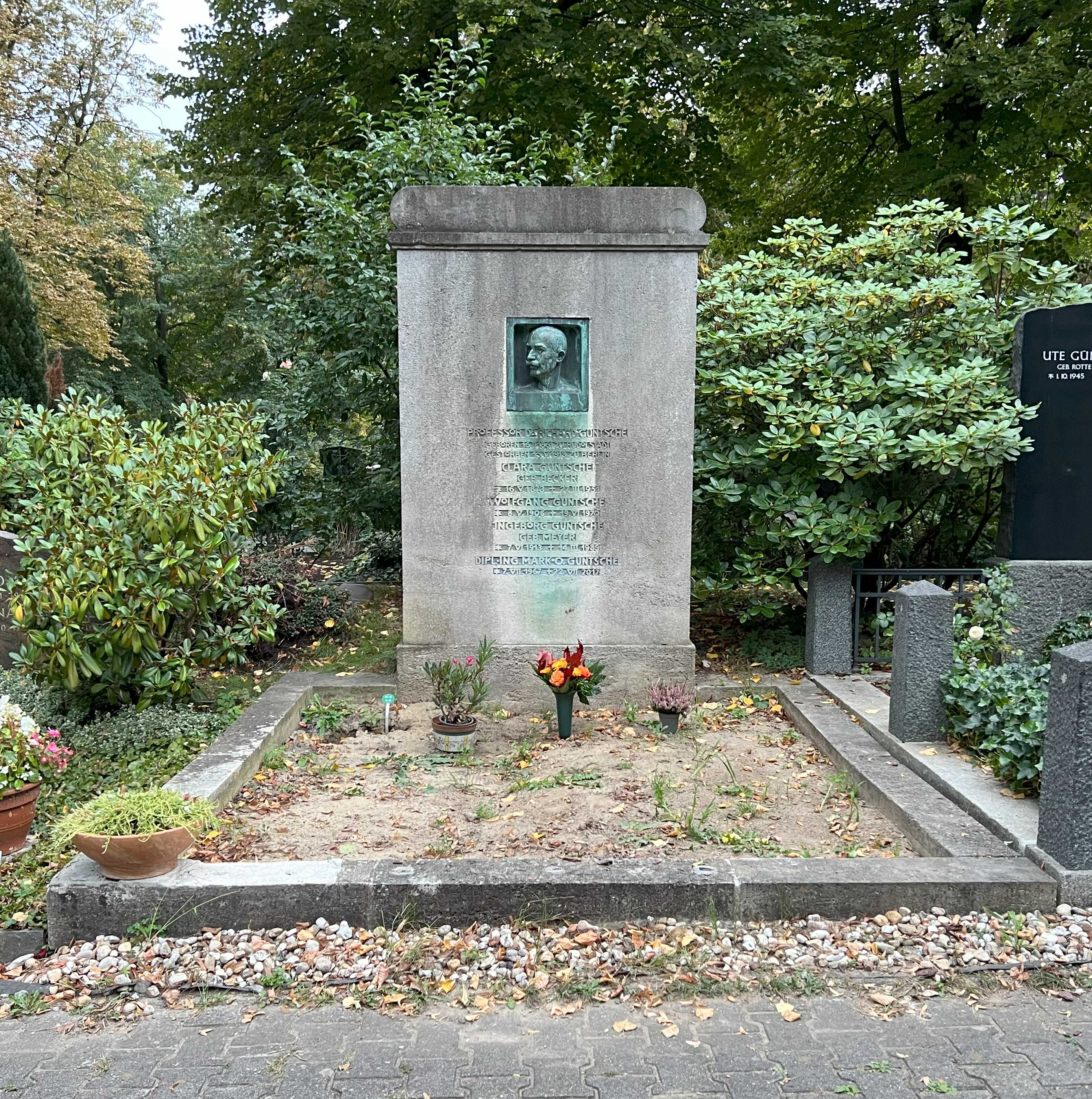 Grabstein Clara Güntsche, geb. Becker, Friedhof Wilmersdorf, Berlin