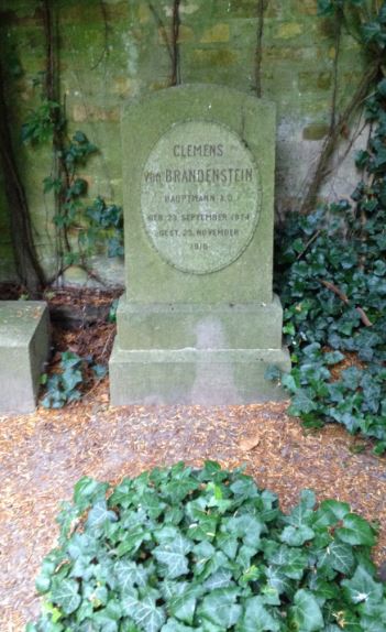 Grabstein Klemens von Brandenstein, Friedhof Bornstedt, Brandenburg