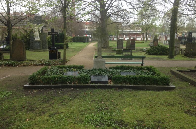 Grabstein Dorothea Gräfin von Baudissin, geb. von Eltester, Invalidenfriedhof Berlin, Deutschland