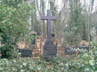 Grabstein Marie Doering, Alter Domfriedhof der St.-Hedwigs-Gemeinde, Berlin-Mitte