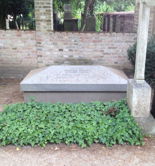 Grabstein Reinhold Persius, Friedhof Bornstedt, Brandenburg