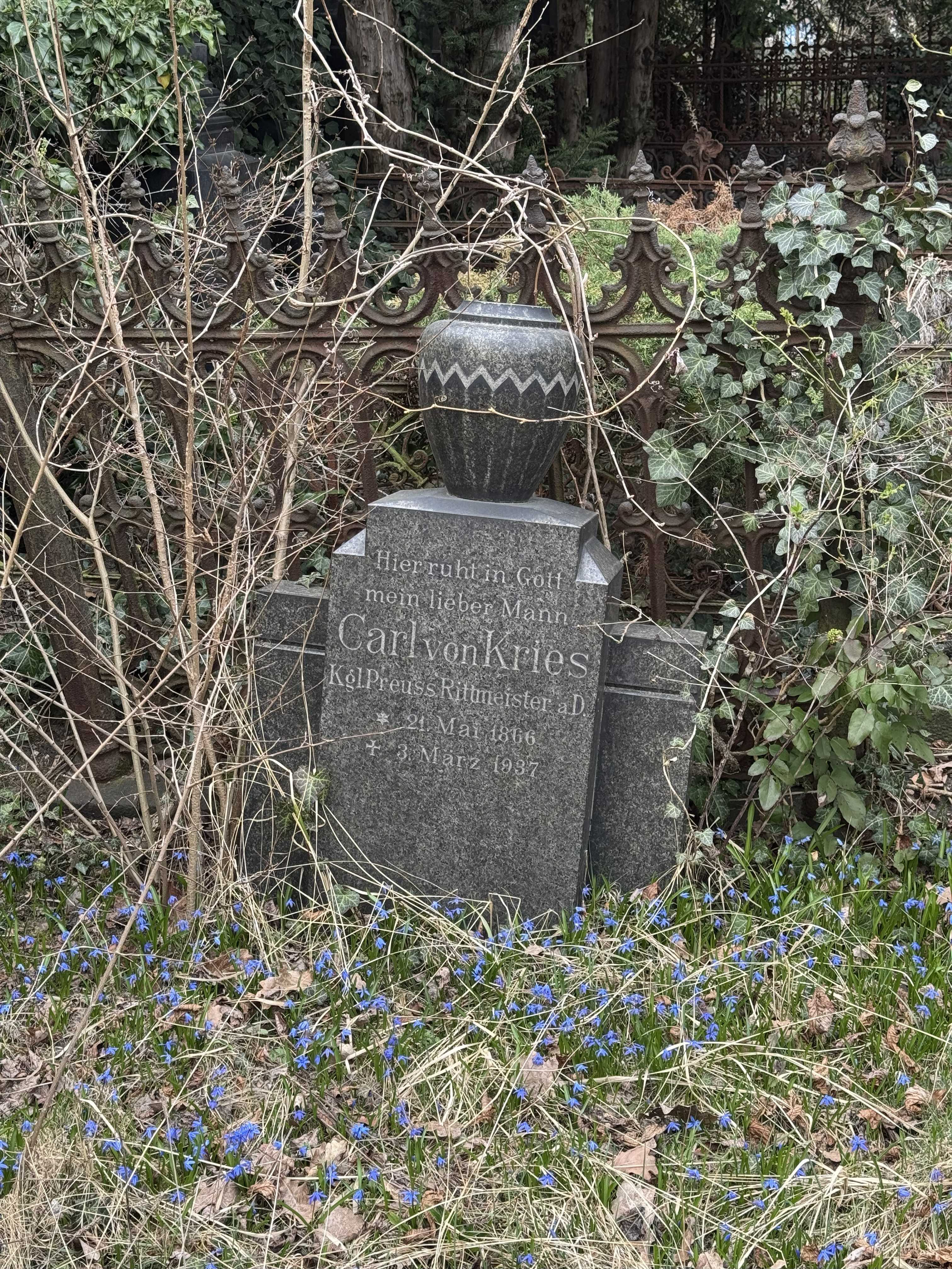 Grabstein Karl von Kries, Friedhof III der Jerusalems- und Neuen Kirchengemeinde, Berlin-Kreuzberg, Deutschland