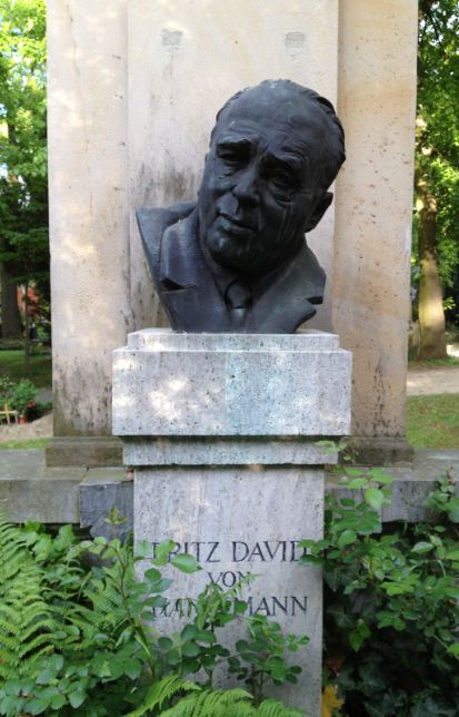 Büste David Fritz von Hansemann, Alter St. Matthäus Kirchhof, Berlin-Schöneberg