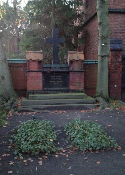 Grabstein Wilhelm von Busse, Friedhof Wannsee, Lindenstraße, Berlin, Deutschland