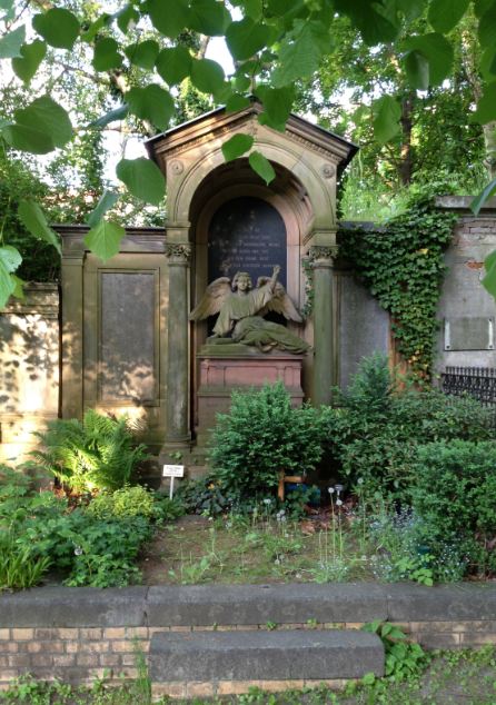 Grabstein Louis Mayer, Alter St. Matthäus Kirchhof, Berlin-Schöneberg