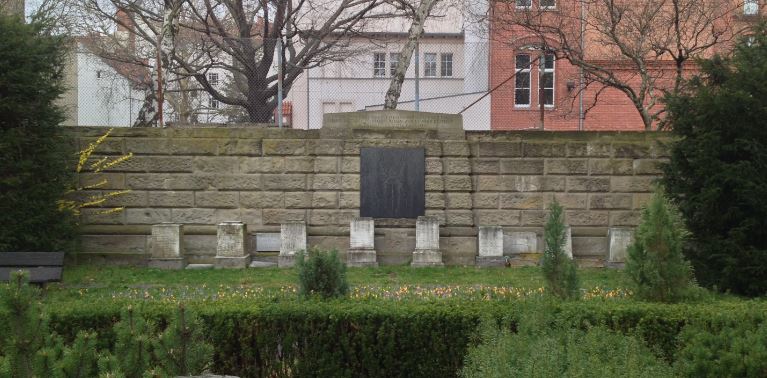 Grabstein Izabel von Bülow, geb. Rücker, Alter Friedhof der Zwölf-Apostel-Gemeinde, Berlin-Schöneberg