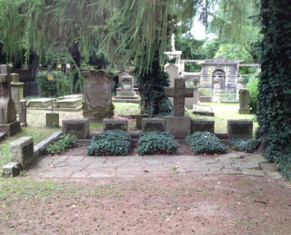 Grabstein Rüdiger von Studnitz, Friedhof Bornstedt, Brandenburg