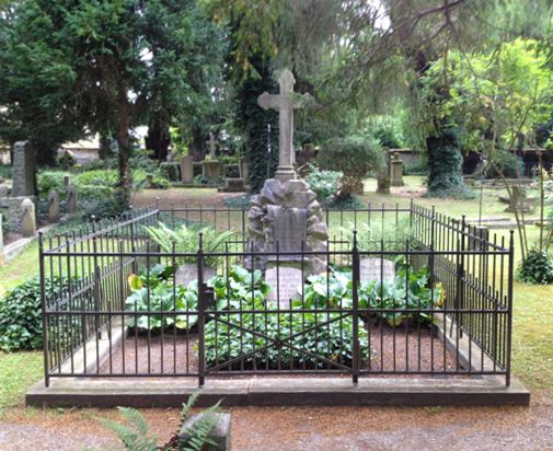 Grabstein Julie von Albedyll, geb. von Alten, Friedhof Bornstedt, Brandenburg