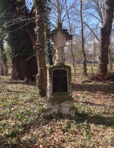 Grabstein August Fuder, Friedhof Stahnsdorf, Brandenburg