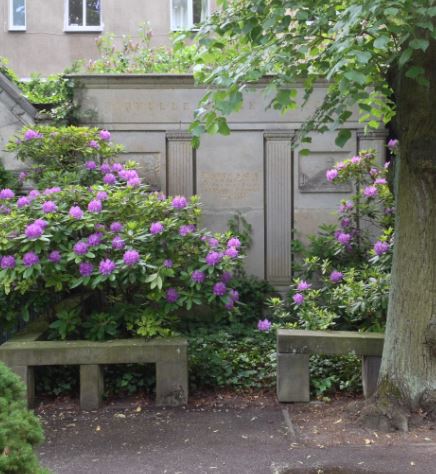 Grabstein Heinrich Sachs, III. Städtischer Friedhof Stubenrauchstraße, Berlin-Friedenau