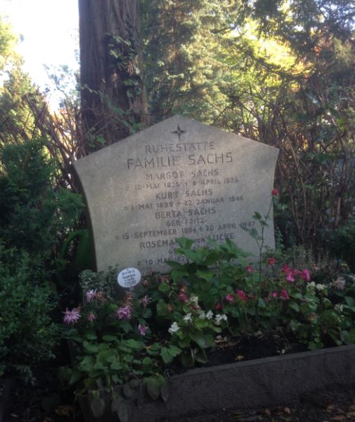 Grabstein Kurt Sachs, Friedhof Schmargendorf, Berlin, Deutschland