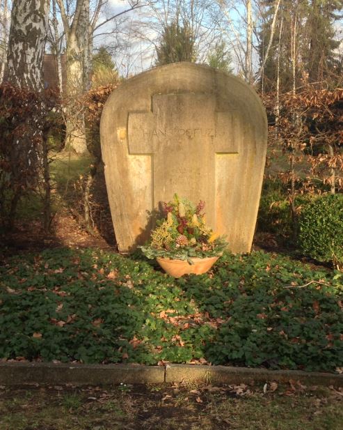 Grabstein Hans Poelzig, Alter Friedhof Wannsee, Berlin