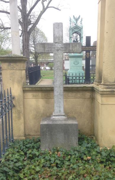 Grabstein Amelie von Rauch, Invalidenfriedhof Berlin, Deutschland