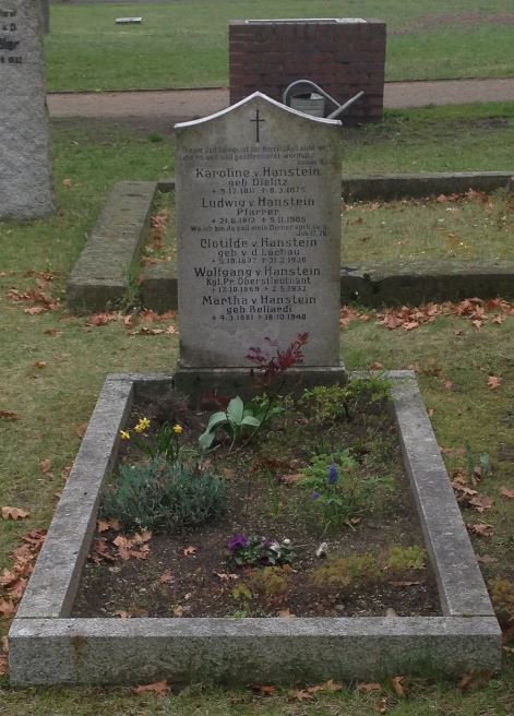 Grabstein Karoline von Hanstein, geb. Dielitz, Invalidenfriedhof Berlin, Deutschland