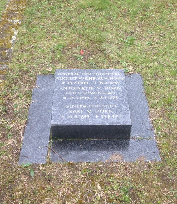 Grabstein August Wilhelm von Horn, Invalidenfriedhof Berlin, Deutschland