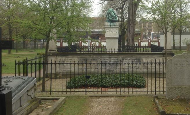 Grabstein Amalie von Boyen, geb. Berent, Invalidenfriedhof Berlin, Deutschland