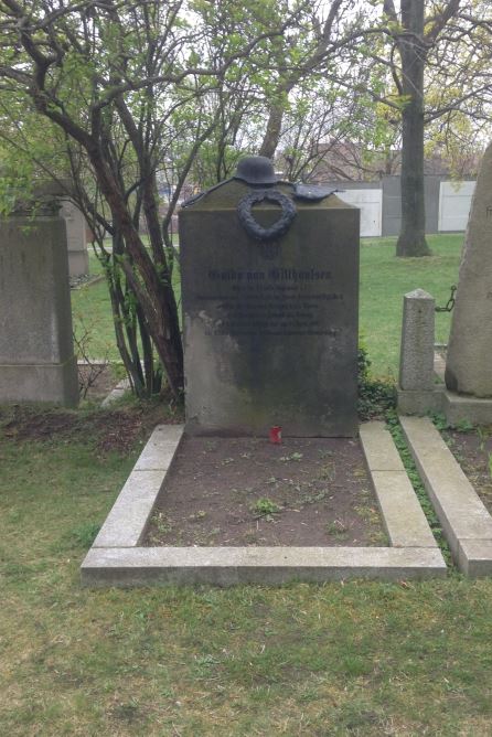 Grabstein Guido von Gillhausen, Invalidenfriedhof Berlin, Deutschland