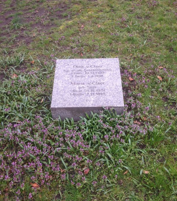 Restitutionsgrabstein Otto von Claer, Invalidenfriedhof Berlin, Deutschland