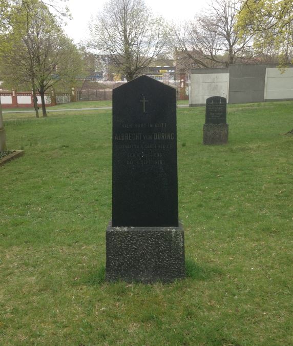 Grabstein Albrecht von Düring, Invalidenfriedhof Berlin, Deutschland