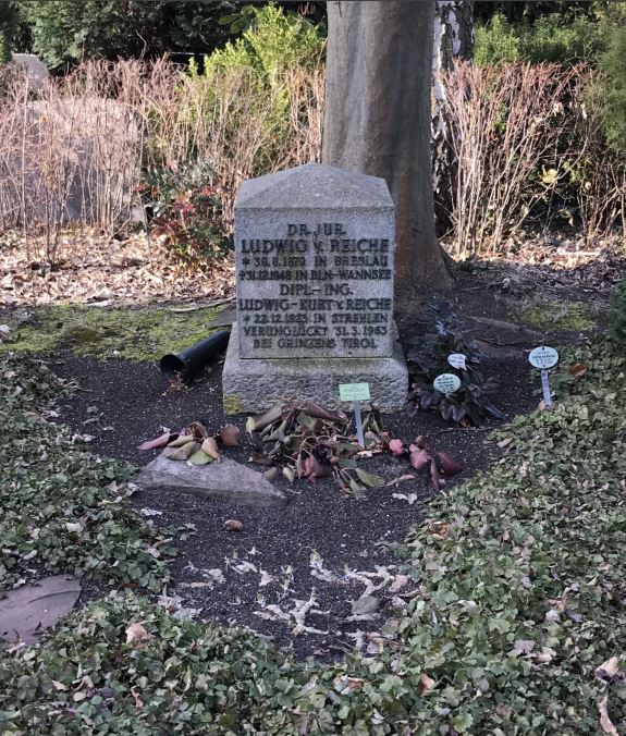 Grabstein Ludwig von Reiche, Alter Friedhof Wannsee, Berlin, Deutschland