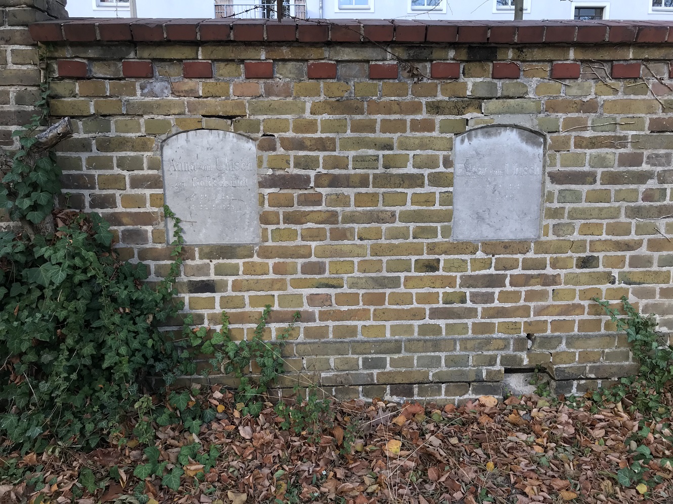 Grabstein Edgar von Ubisch, Alter Friedhof Potsdam, Brandenburg