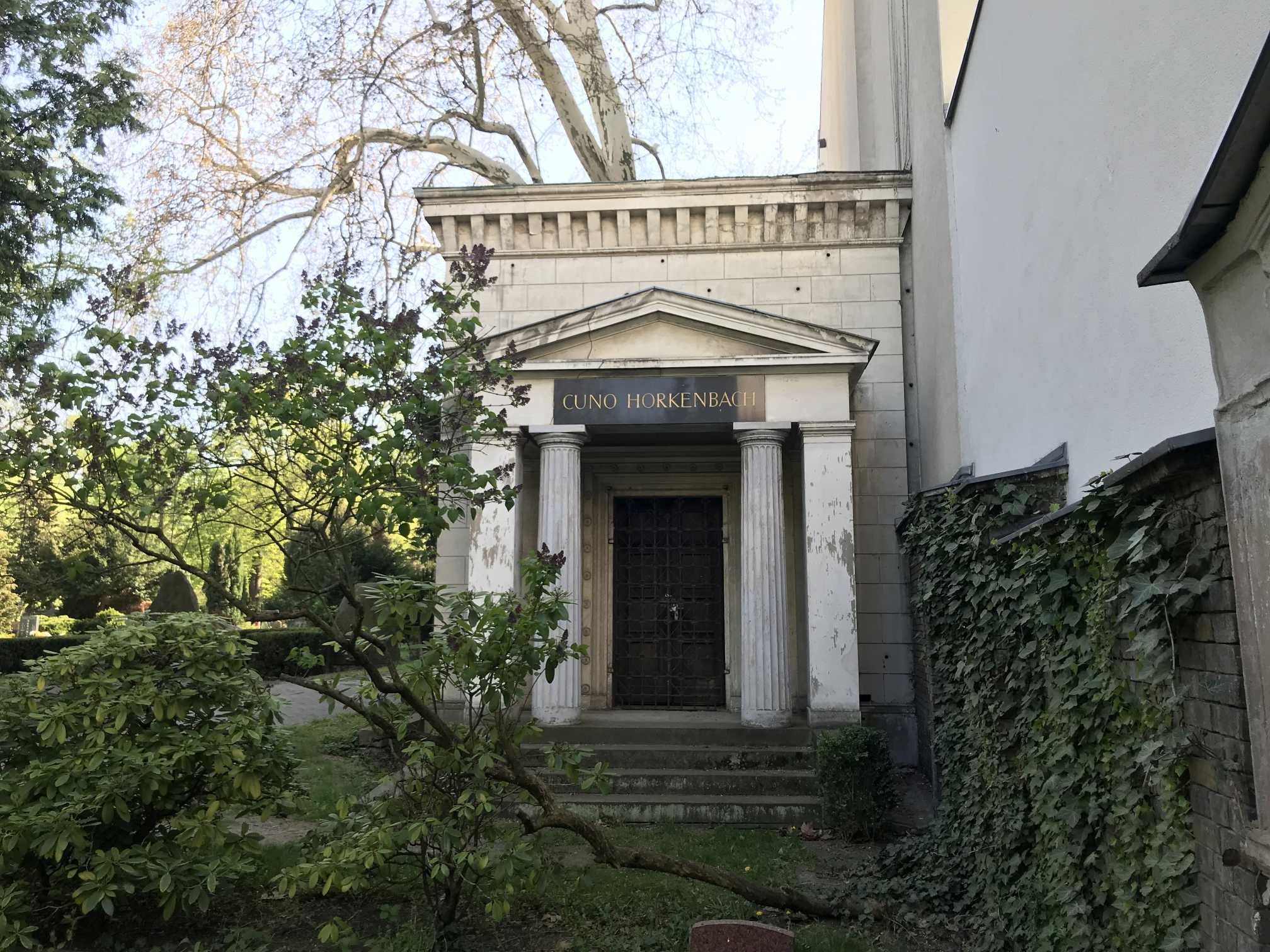 Horkenbach-Mausoleum auf dem Dreifaltigkeitskirchhof II in Berlin-Kreuzberg