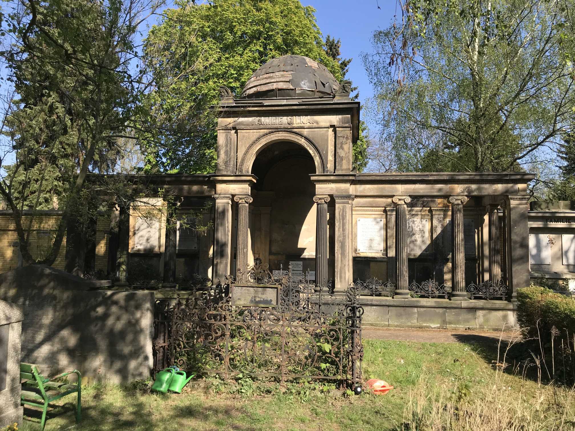 Erbbegräbnis Auguste Gilka, geb. Schmidt auf dem Dreifaltigkeitskirchhof II in Berlin-Kreuzberg