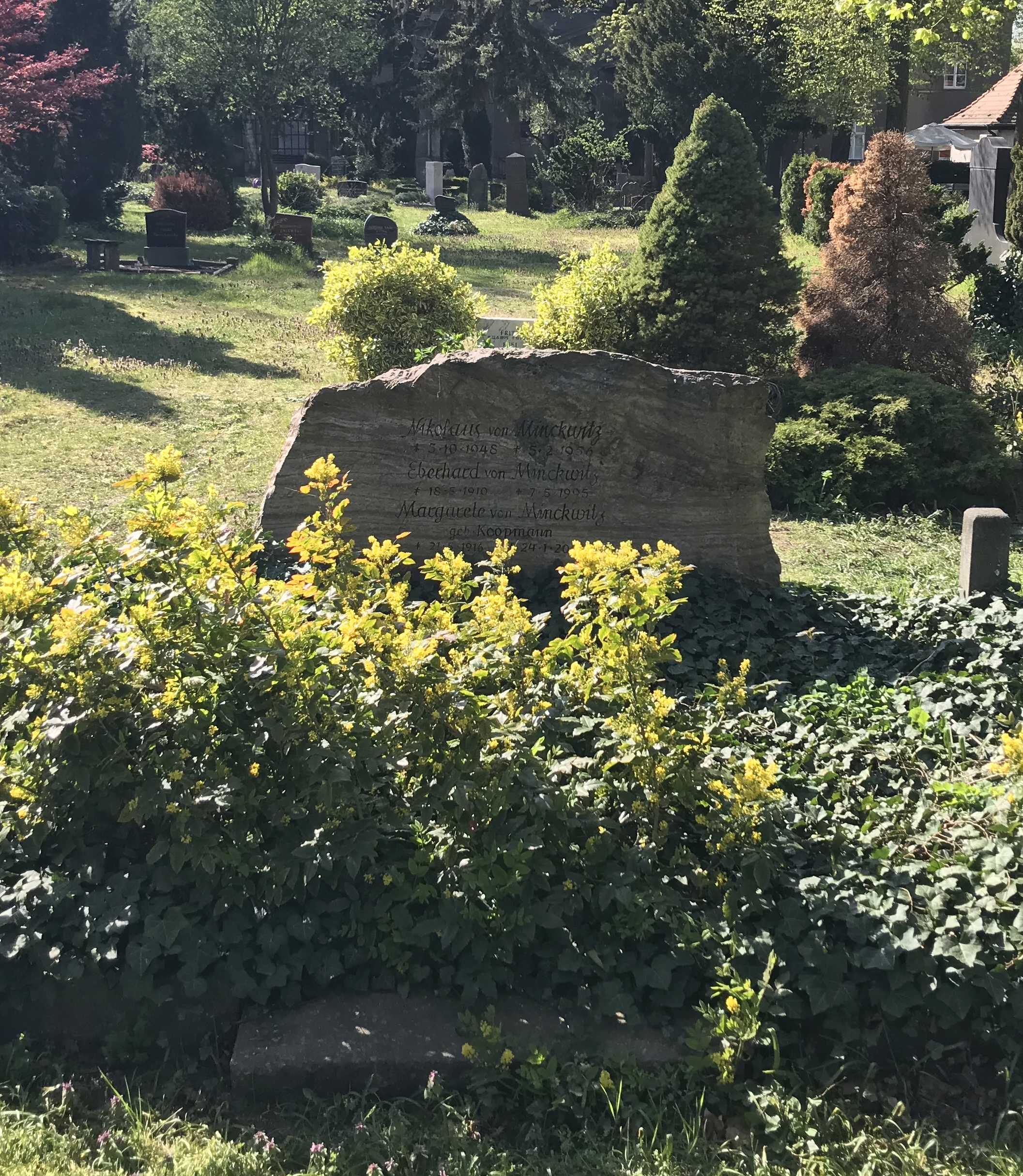 Grabstein Margarete von Minckwitz, geb. Koopmann, Dreifaltigkeitskirchhof II, Berlin-Kreuzberg