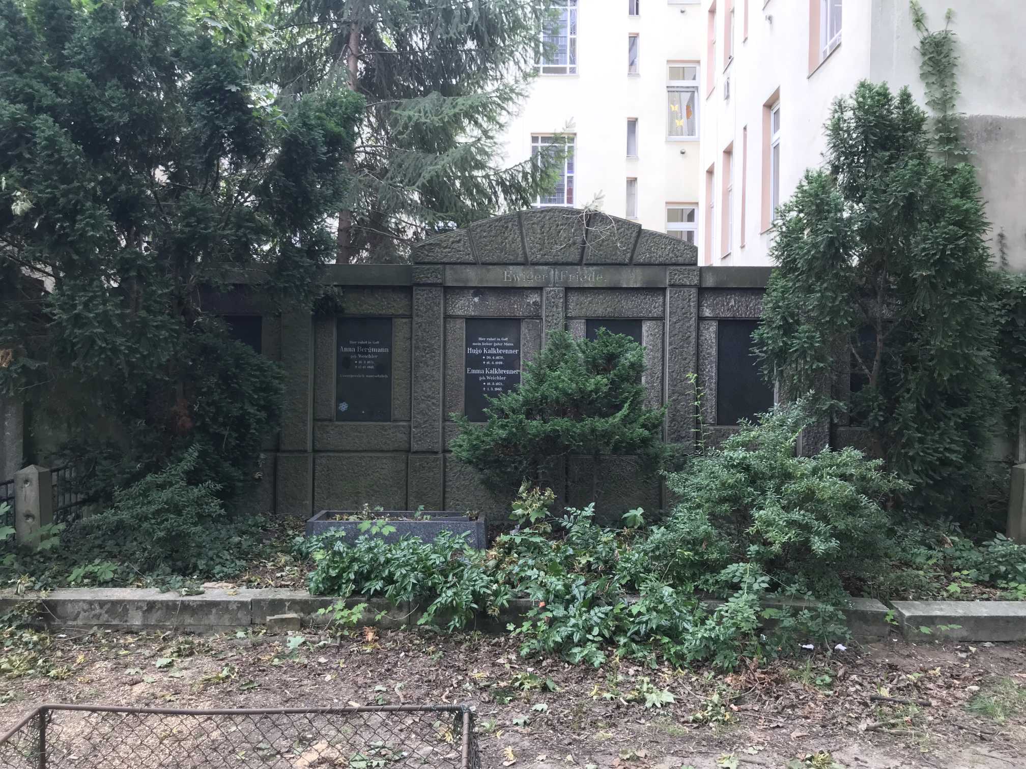 Grabstein Anna Bergmann, geb. Weichler, Neuer St. Jacobi-Friedhof, Berlin-Neukölln, Deutschland