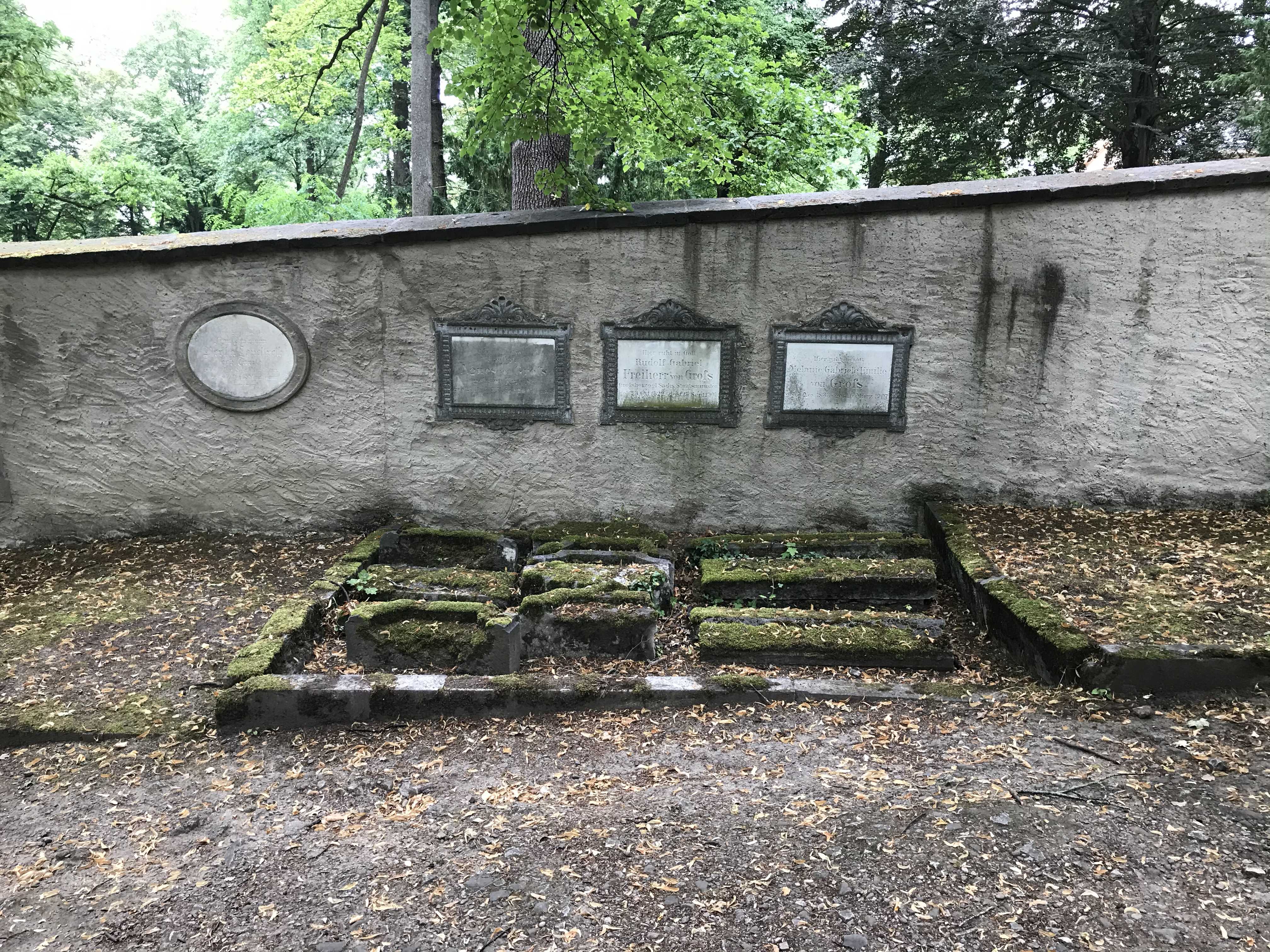 Grabstein Agnes Freifrau von Gross, geb. von Kracht, Hauptfriedhof Weimar, Thüringen, Deutschland