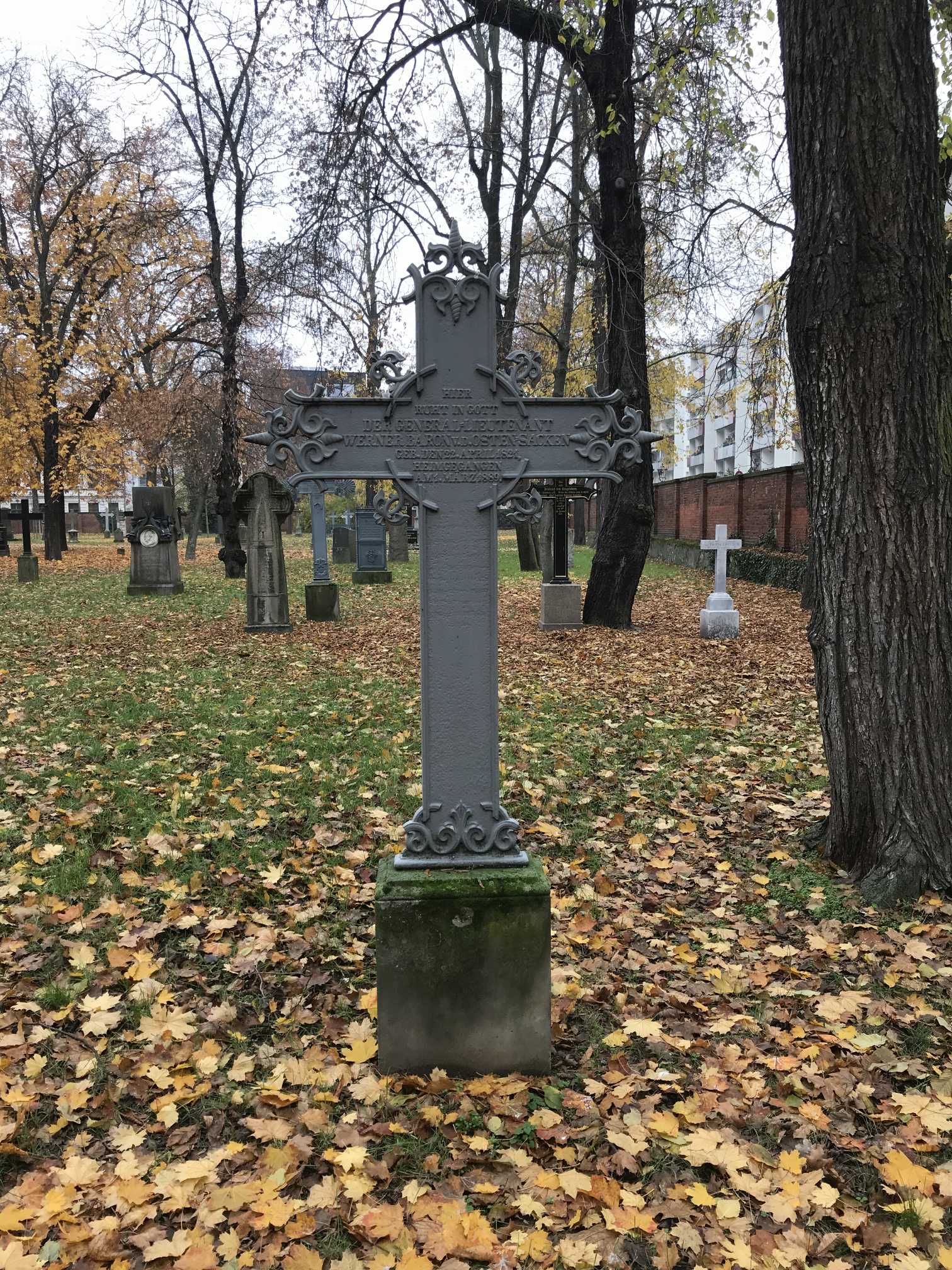 Grabstein Werner Freiherr von der Osten-Sacken, Alter Garnisonfriedhof Berlin