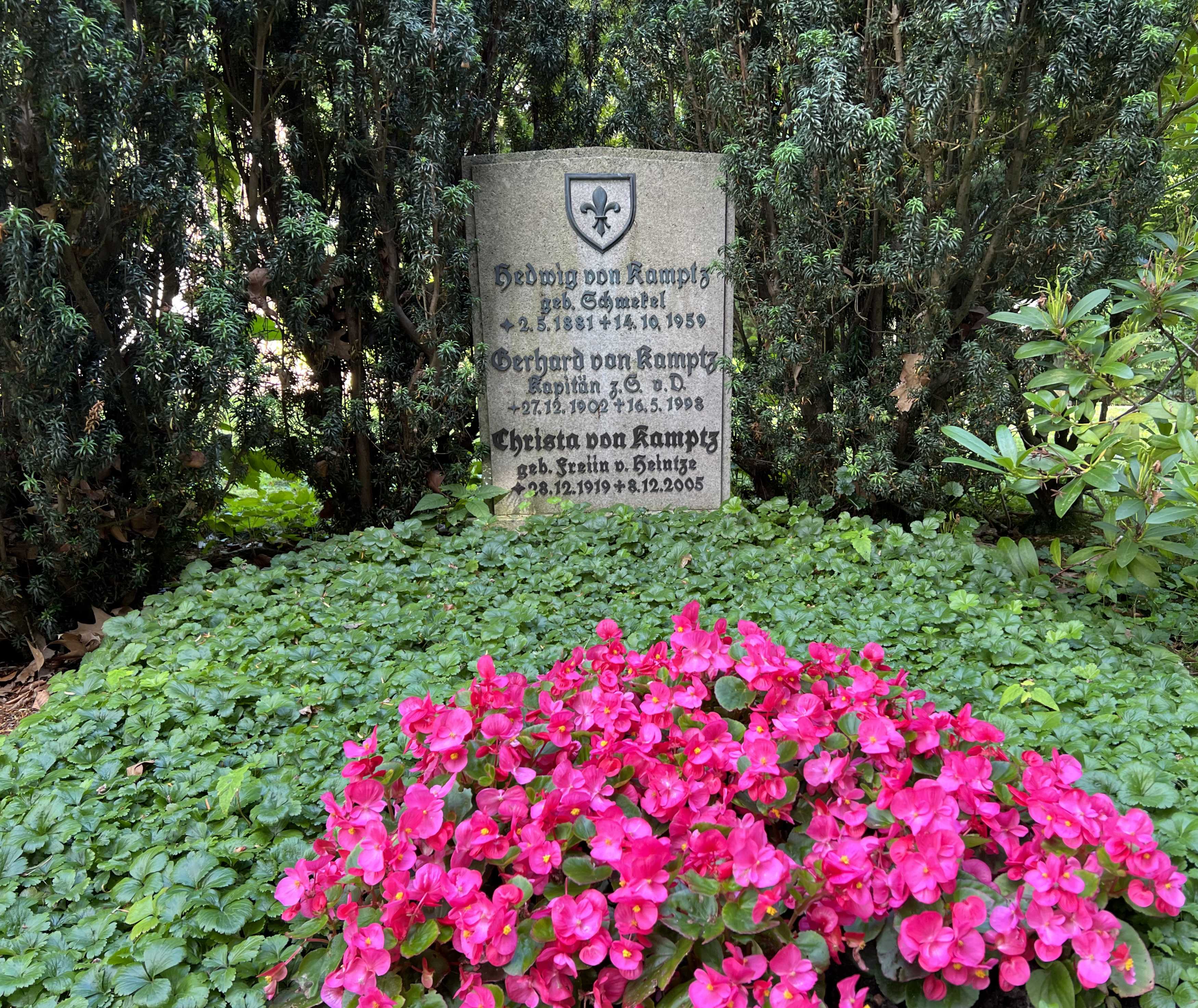 Grabstein Hedwig vom Kamptz, geb. Schmekel, Nordfriedhof, Kiel, Schleswig-Holstein