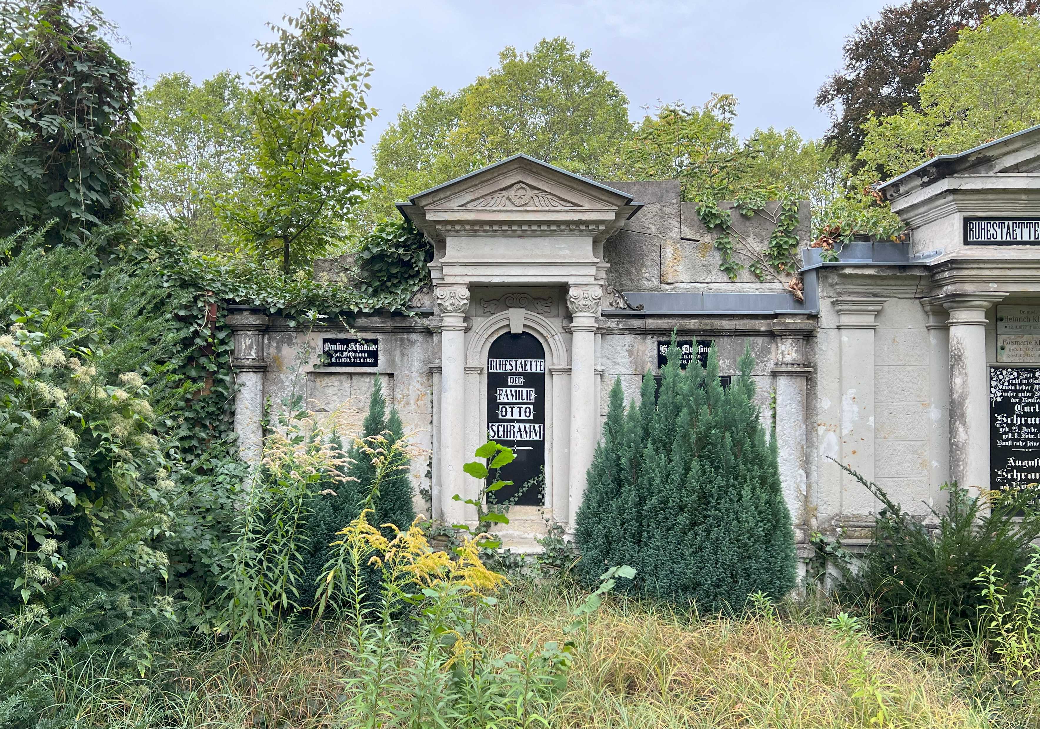 Grabstein Pauline Scharmer, geb. Schramm, Friedhof Wilmersdorf, Berlin