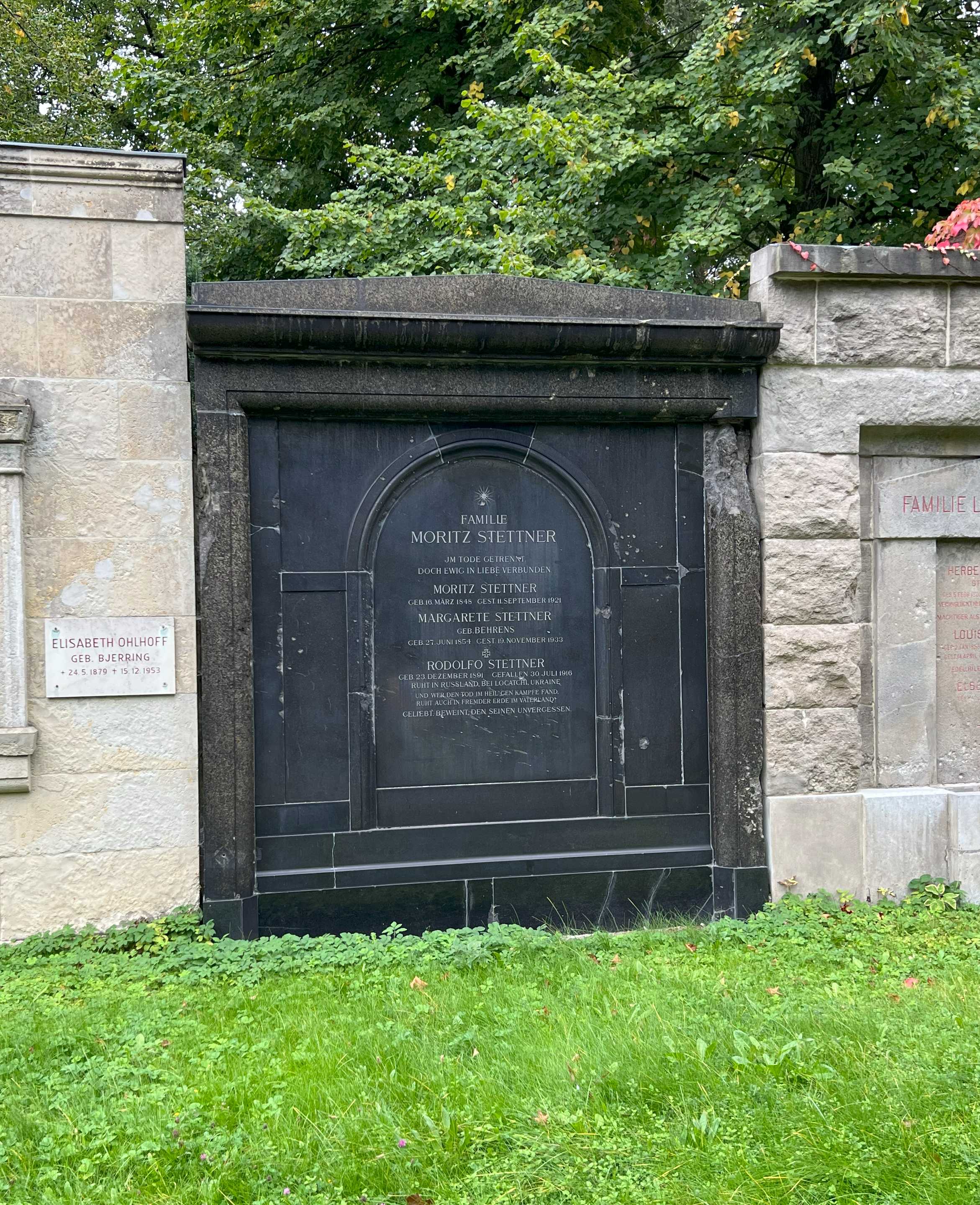 Grabstein Moritz Stettner, Friedhof Wilmersdorf, Berlin